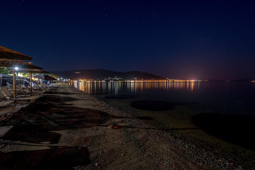 Over Sea Rooms & Villas Loutra Edipsou  Dış mekan fotoğraf