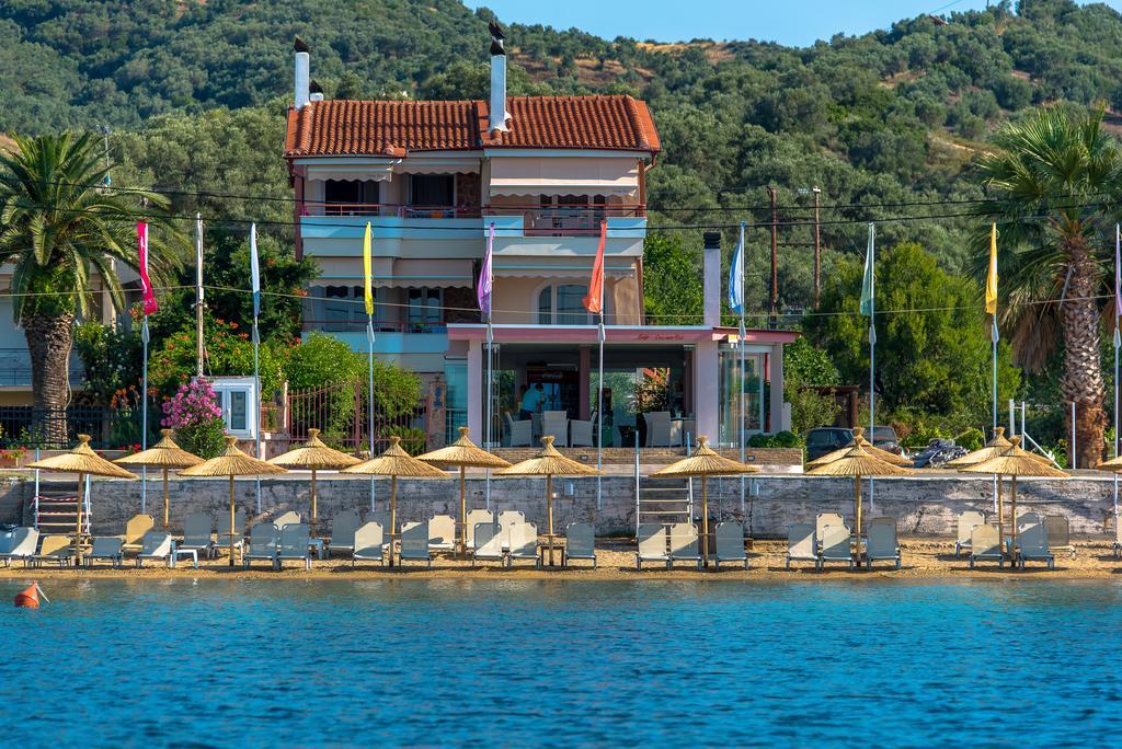 Over Sea Rooms & Villas Loutra Edipsou  Dış mekan fotoğraf