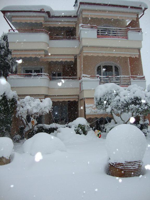 Over Sea Rooms & Villas Loutra Edipsou  Dış mekan fotoğraf