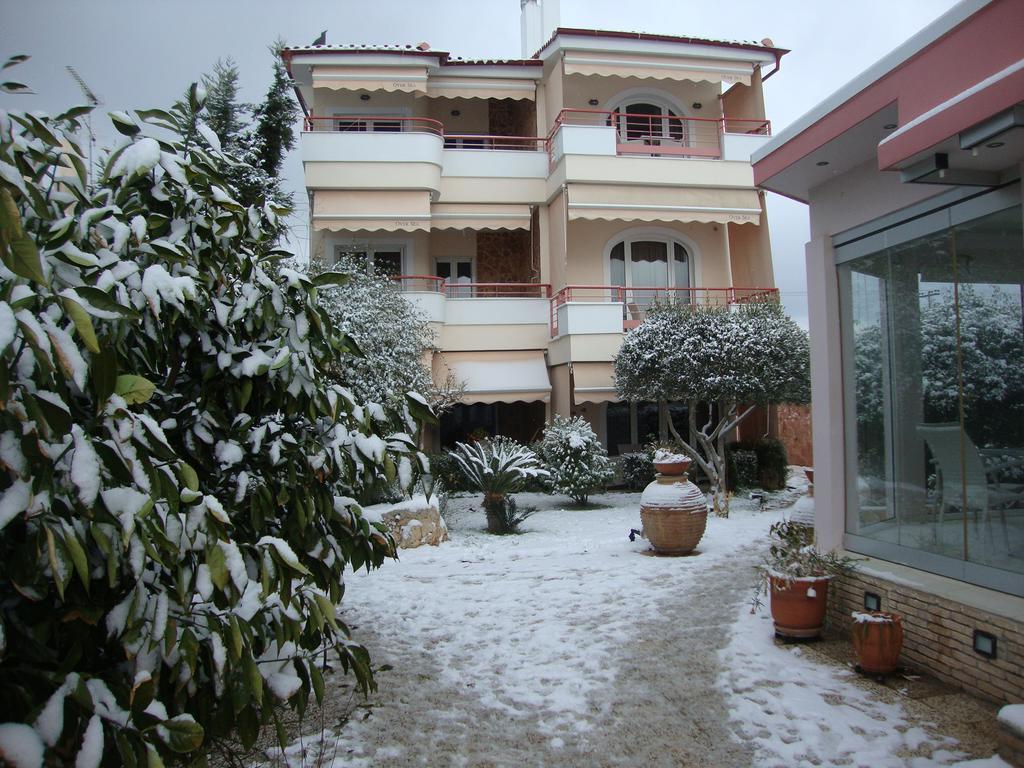 Over Sea Rooms & Villas Loutra Edipsou  Dış mekan fotoğraf